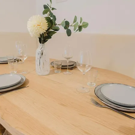 2-bedroom Flat Center Lejlighed *